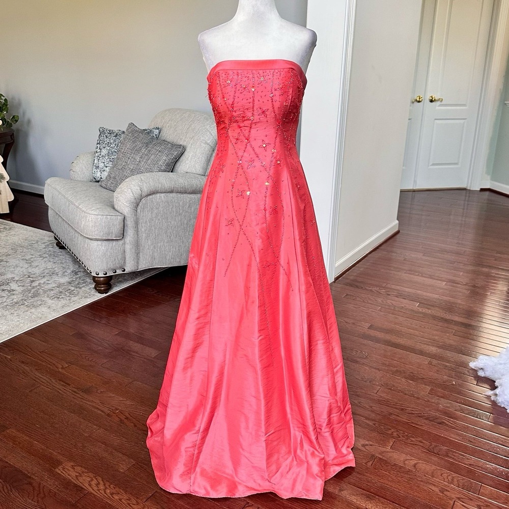 Vintage Jump Apparel Strapless Embellished Beaded Unique‎ Whimsical Gown Dress
